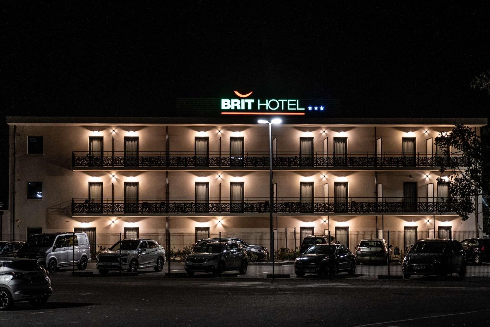 Brit Hotel Privilege Фижак Экстерьер фото