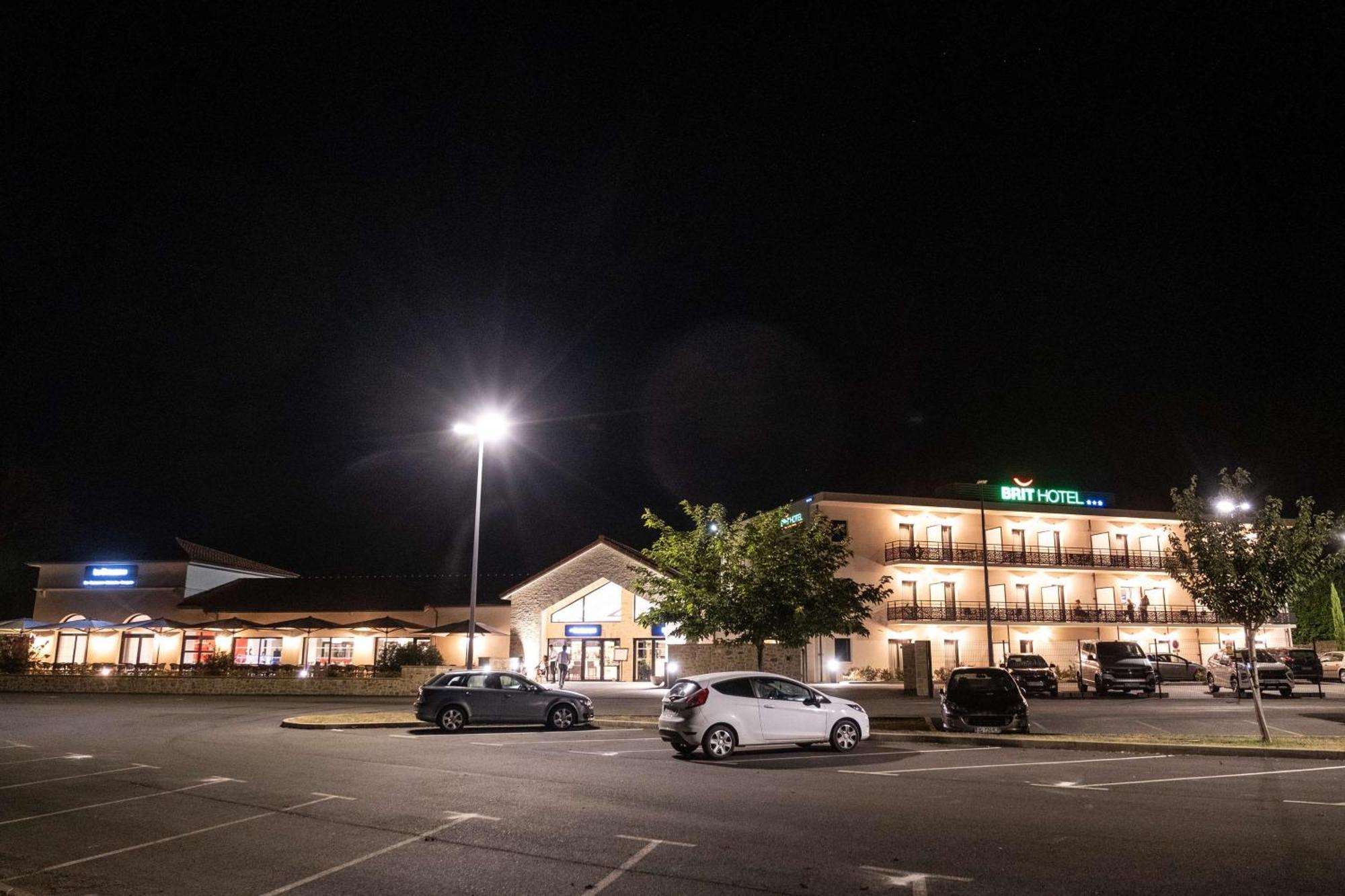 Brit Hotel Privilege Фижак Экстерьер фото